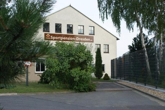 Sportpension Dresden Buitenkant foto